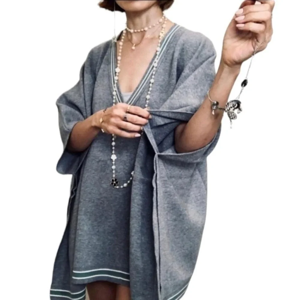 House of Harlow 1960 Gray V-Neck Poncho Sweater - Picture 2 of 7